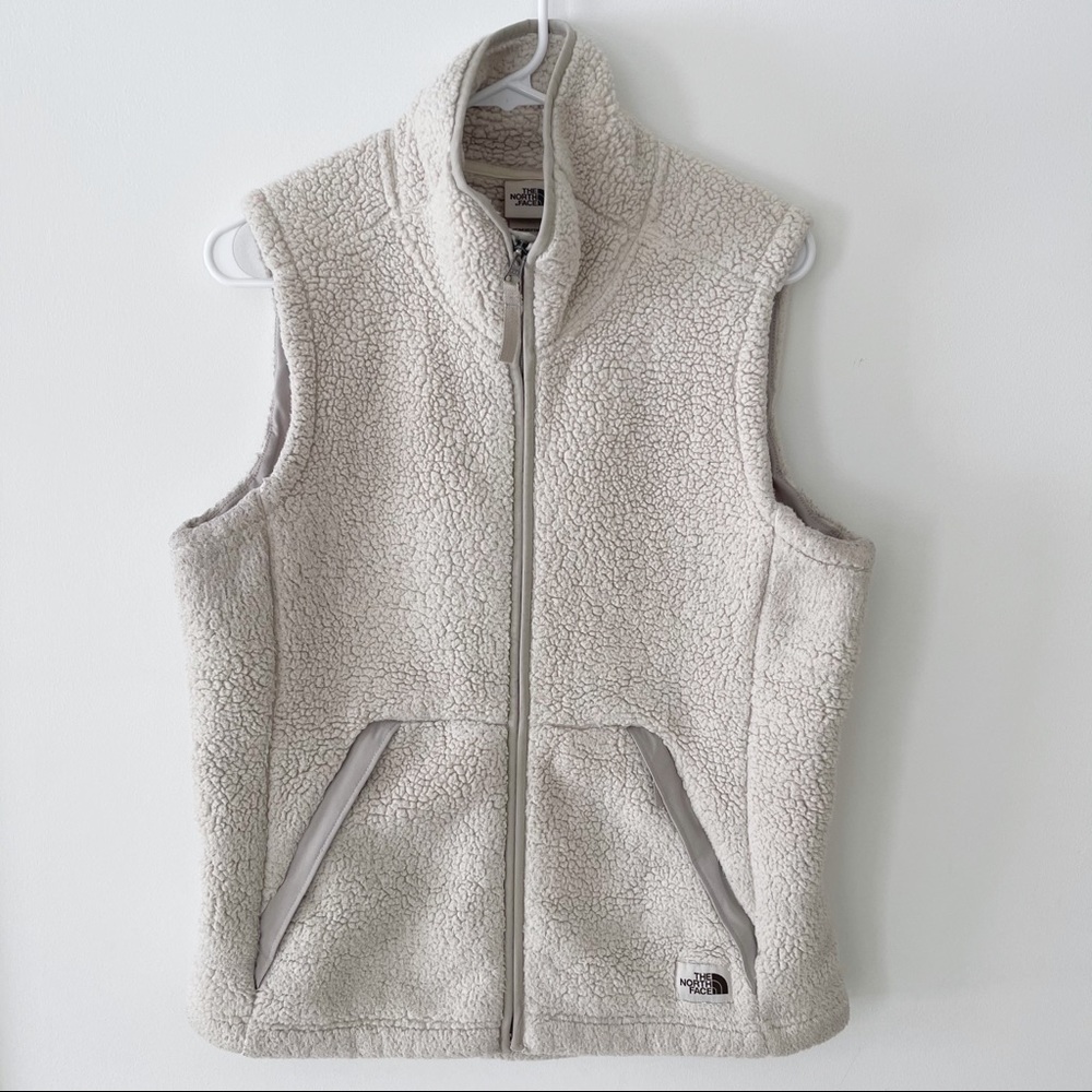The North Face Campshire 2.0 fleece sherpa vest